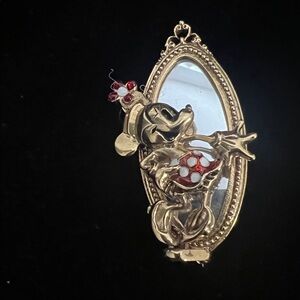 1990’s Minnie pin/brooch. Approx 2” in length. In good condition